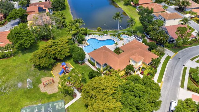 2097 Bonisle Circle, Riviera Beach, FL 33418