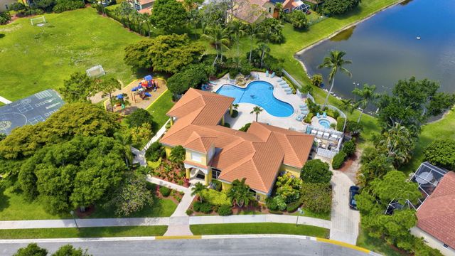 2097 Bonisle Circle, Riviera Beach, FL 33418