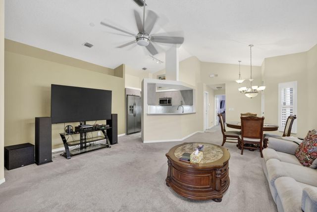 2097 Bonisle Circle, Riviera Beach, FL 33418