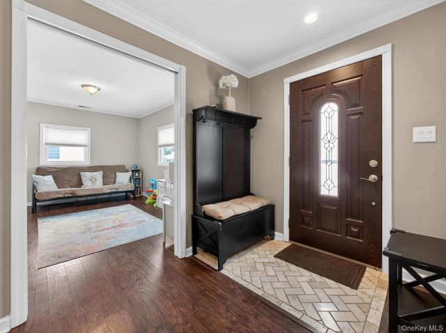 7 Staubitz Avenue, Pearl River, NY 10965