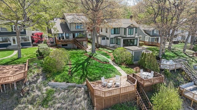 410 N Lakeshore Drive, Park Twp, MI 49424