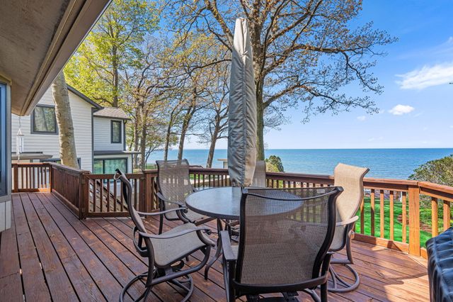 410 N Lakeshore Drive, Park Twp, MI 49424