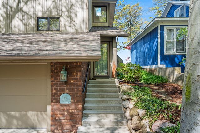 410 N Lakeshore Drive, Park Twp, MI 49424