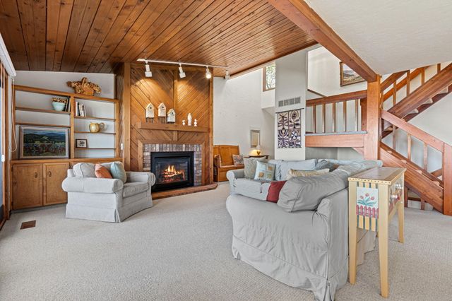 410 N Lakeshore Drive, Park Twp, MI 49424
