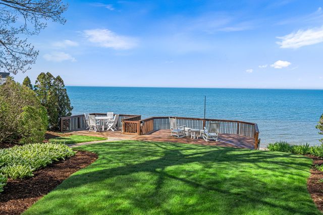 410 N Lakeshore Drive, Park Twp, MI 49424