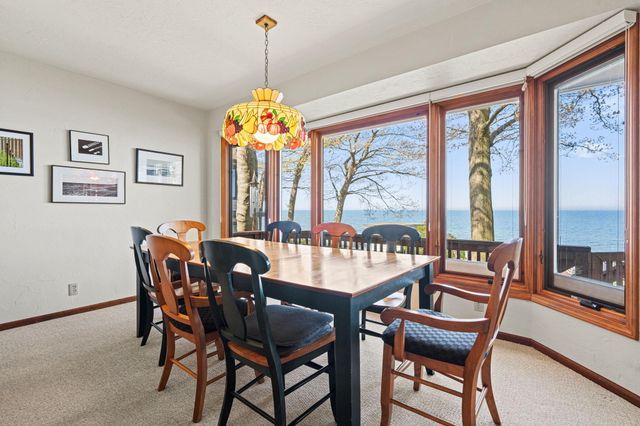 410 N Lakeshore Drive, Park Twp, MI 49424