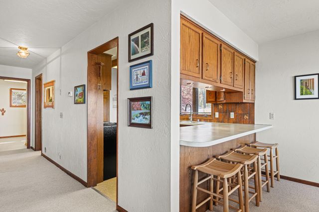 410 N Lakeshore Drive, Park Twp, MI 49424