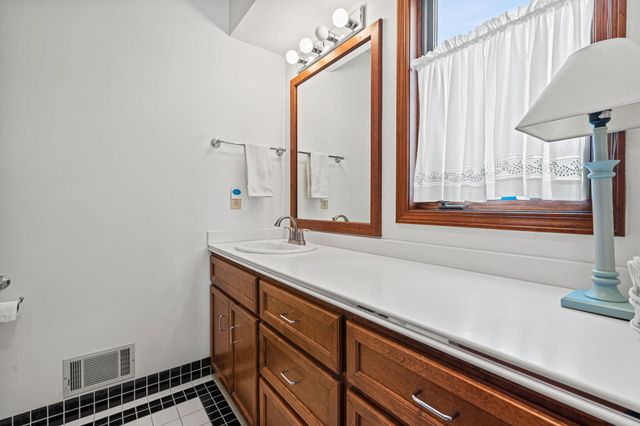 410 N Lakeshore Drive, Park Twp, MI 49424
