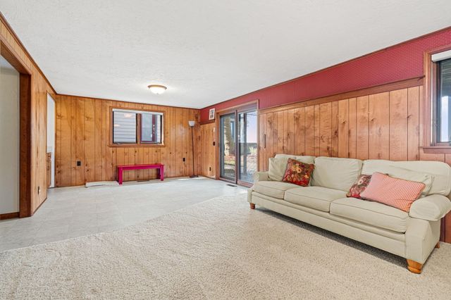 410 N Lakeshore Drive, Park Twp, MI 49424