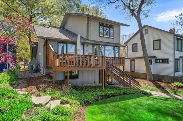 410 N Lakeshore Drive, Park Twp, MI 49424