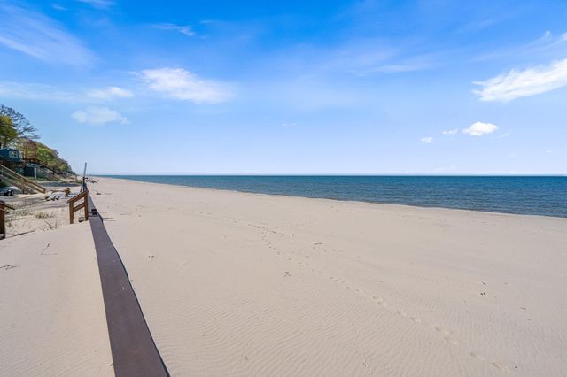 410 N Lakeshore Drive, Park Twp, MI 49424