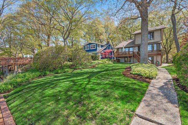 410 N Lakeshore Drive, Park Twp, MI 49424