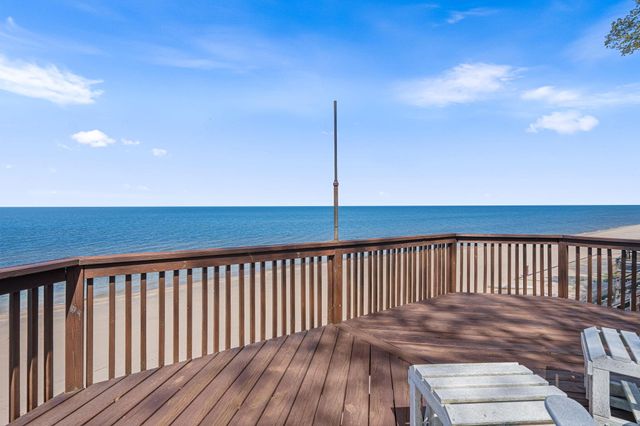 410 N Lakeshore Drive, Park Twp, MI 49424