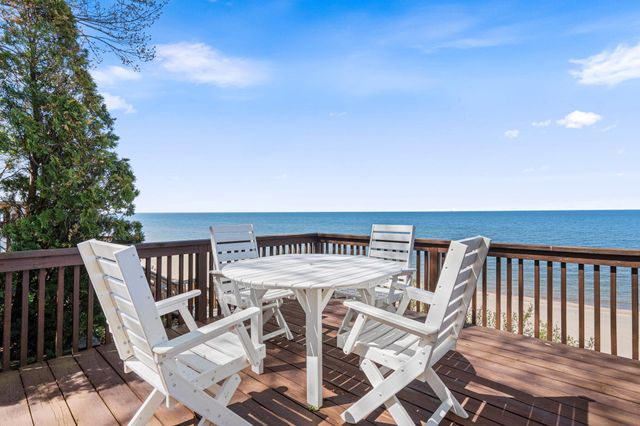 410 N Lakeshore Drive, Park Twp, MI 49424