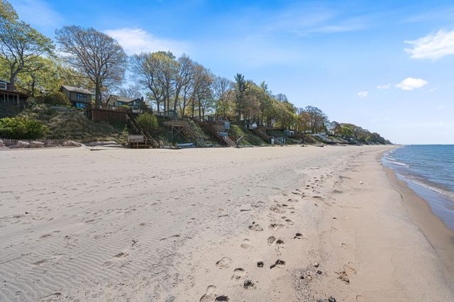 410 N Lakeshore Drive, Park Twp, MI 49424