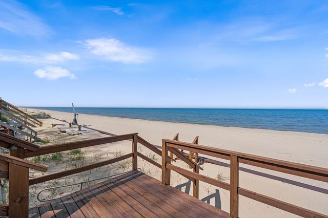 410 N Lakeshore Drive, Park Twp, MI 49424