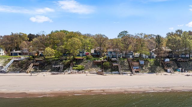 410 N Lakeshore Drive, Park Twp, MI 49424
