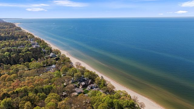 410 N Lakeshore Drive, Park Twp, MI 49424