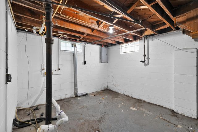 852 S Hampton Road, Columbus, OH 43227