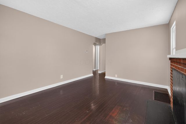 852 S Hampton Road, Columbus, OH 43227