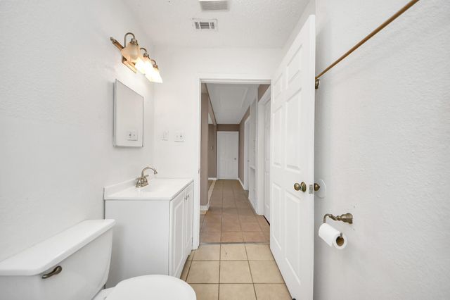 5202 Pensdale Street, Houston, TX 77033