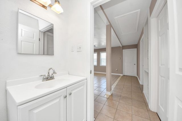 5202 Pensdale Street, Houston, TX 77033