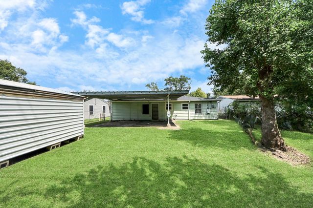 5202 Pensdale Street, Houston, TX 77033