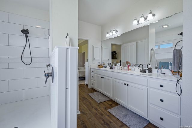 247 S Palo Alto, Floresville, TX 78114