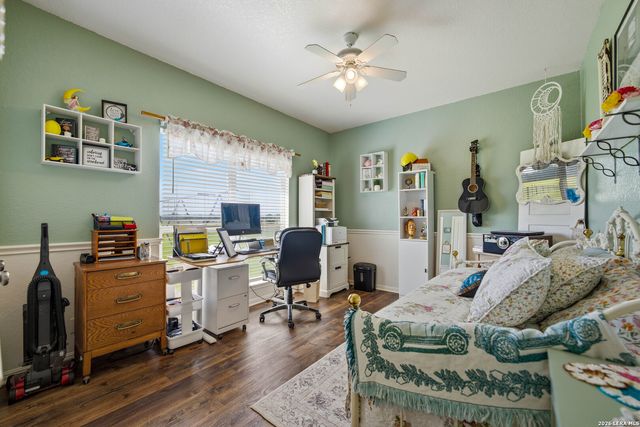 247 S Palo Alto, Floresville, TX 78114