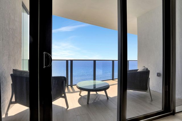 1116 N Ocean Boulevard 1102, Pompano Beach, FL 33062