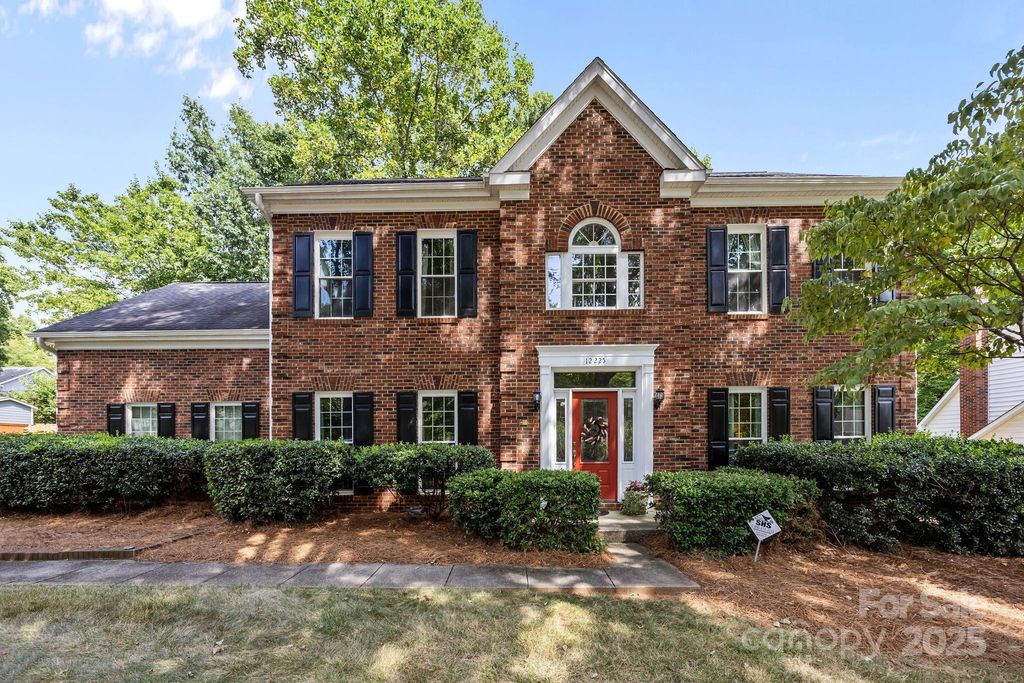 12225 Hickory Knoll Court, Matthews, NC 28105