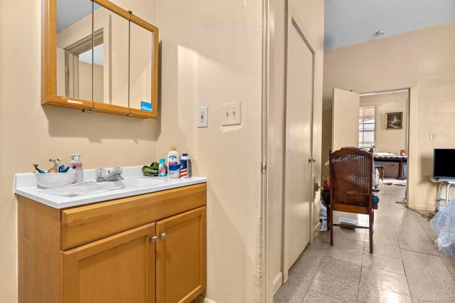 155 Seymour Street, Hartford, CT 06106