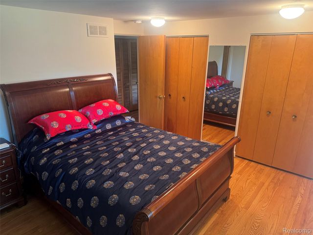 6925 Windham Lane, Bloomfield Charter Township, MI 48301