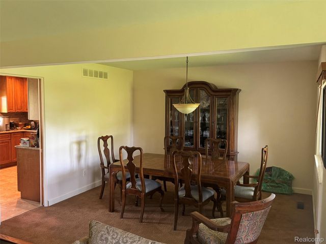 6925 Windham Lane, Bloomfield Charter Township, MI 48301