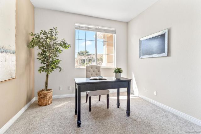 10766 Sabre Hill 258, San Diego, CA 92128