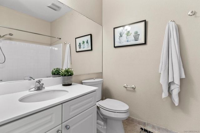 10766 Sabre Hill 258, San Diego, CA 92128