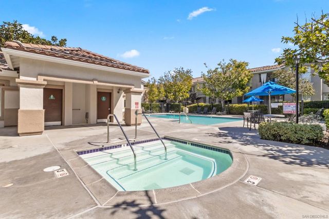 10766 Sabre Hill 258, San Diego, CA 92128