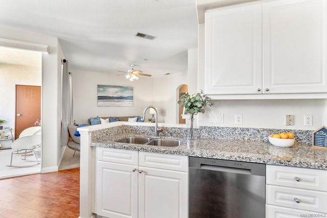 10766 Sabre Hill 258, San Diego, CA 92128
