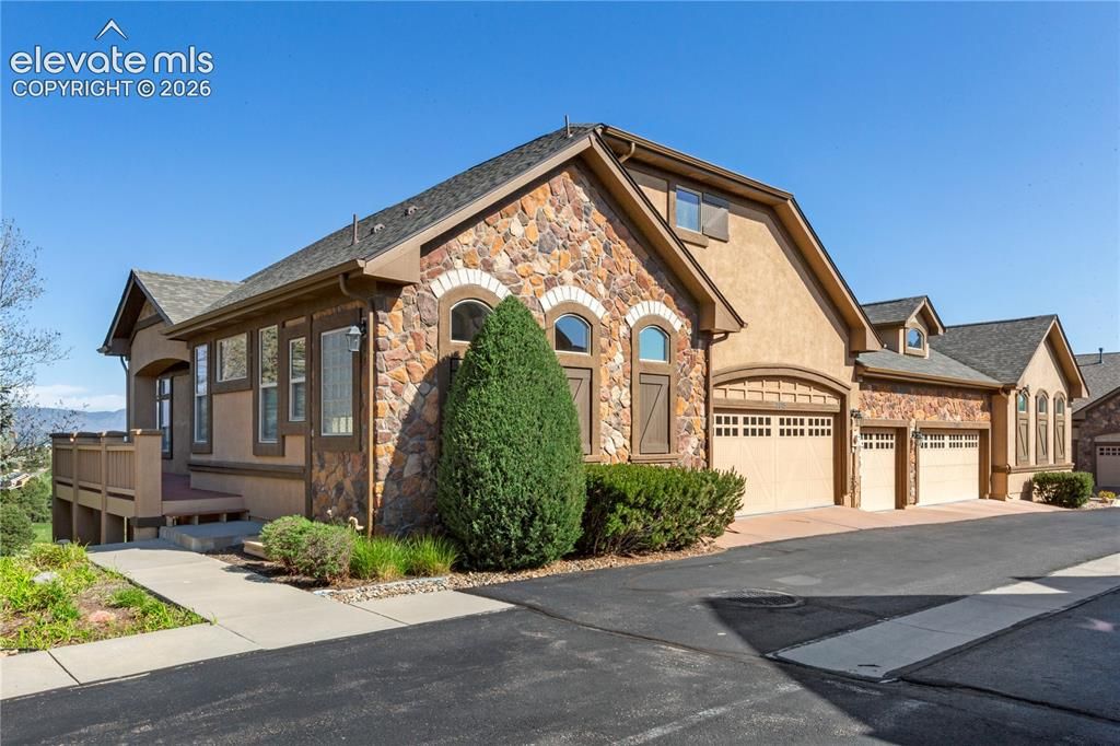 2615 Pine Knoll View, Colorado Springs, CO 80920