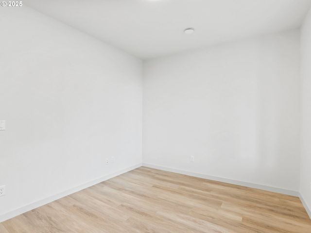 403 W 19TH St, La Center, WA 98629