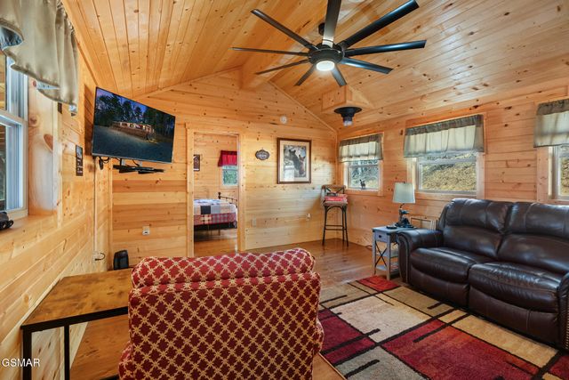 1768 Rich Mountain Way, Sevierville, TN 37876