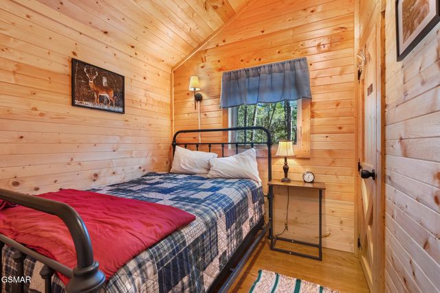 1768 Rich Mountain Way, Sevierville, TN 37876