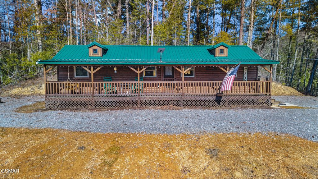 1768 Rich Mountain Way, Sevierville, TN 37876