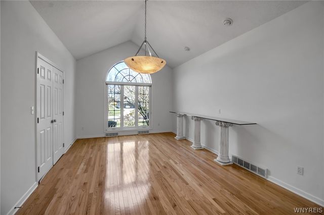 11 Brambly Court, Amherst, NY 14221