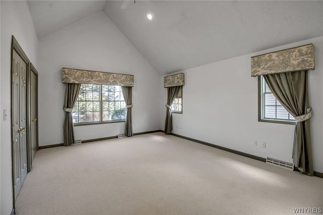 11 Brambly Court, Amherst, NY 14221