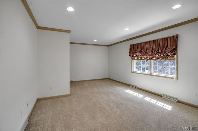 11 Brambly Court, Amherst, NY 14221