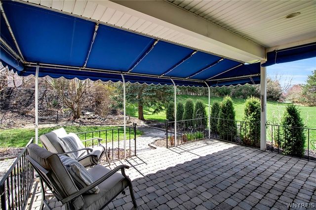 11 Brambly Court, Amherst, NY 14221