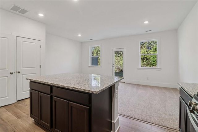 1676 Gunnin NW Trace, Atlanta, GA 30318