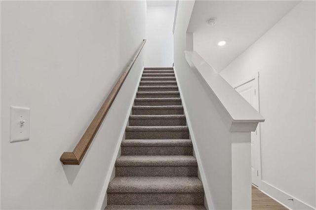 1676 Gunnin NW Trace, Atlanta, GA 30318