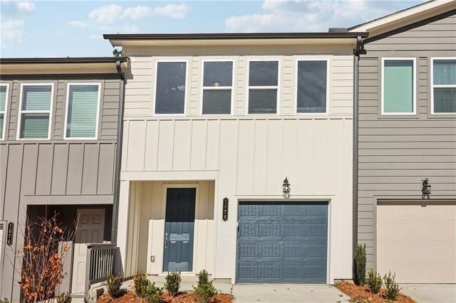 1676 Gunnin NW Trace, Atlanta, GA 30318